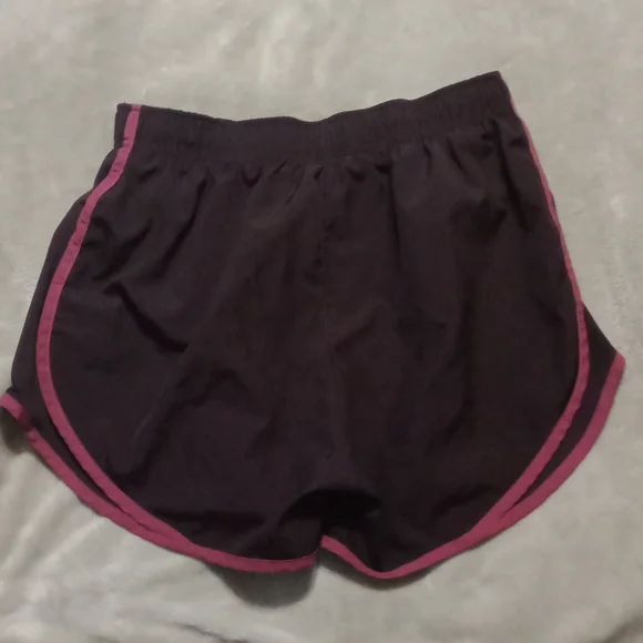 Nike Shorts - Picture 13 of 14